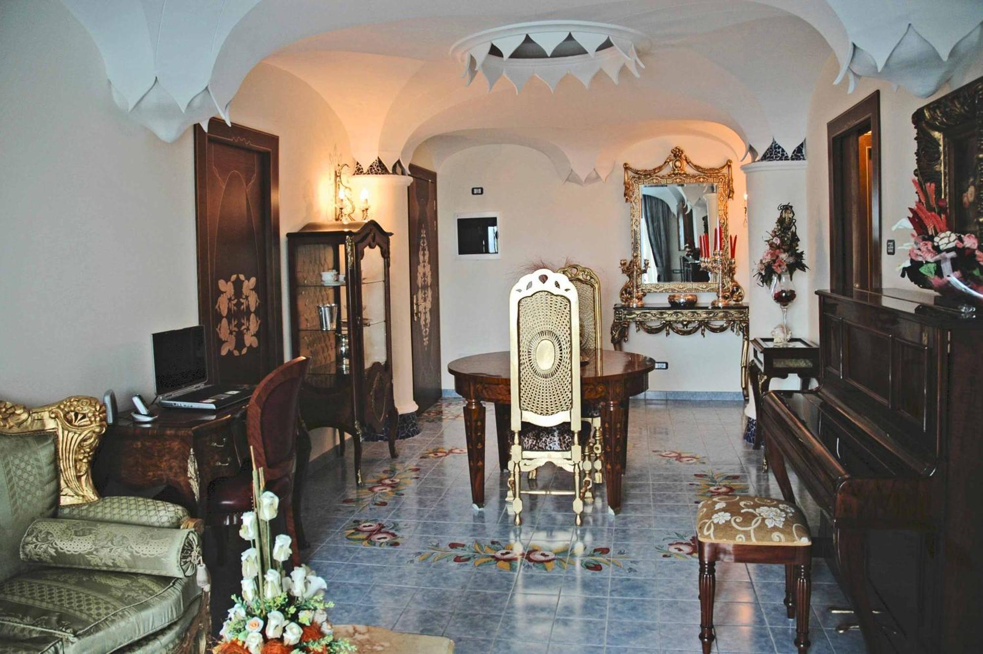 Strand Hotel Delfini Isquia Exterior foto