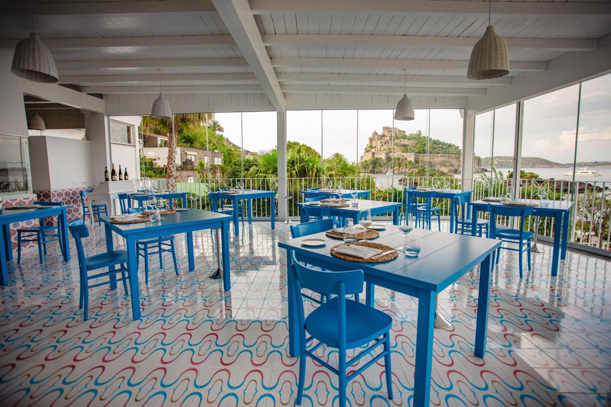 Strand Hotel Delfini Isquia Exterior foto