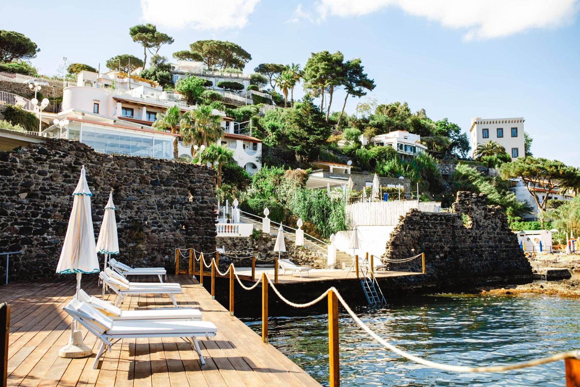 Strand Hotel Delfini Isquia Exterior foto