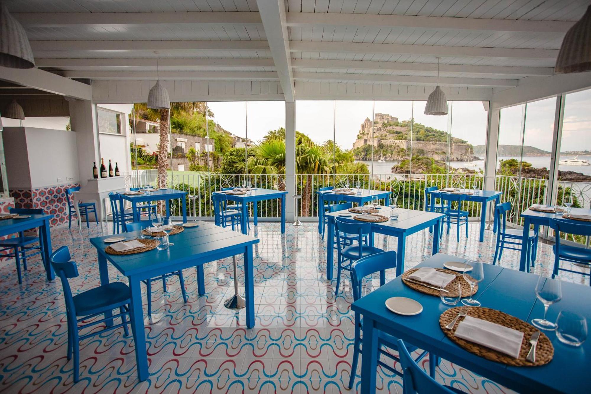 Strand Hotel Delfini Isquia Exterior foto